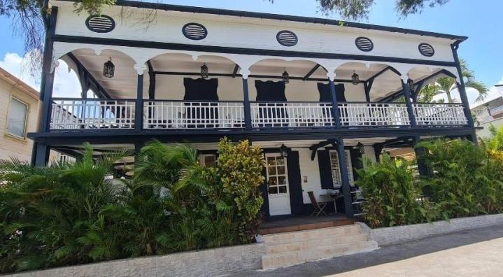 Peintre intérieure et extérieure Martinique